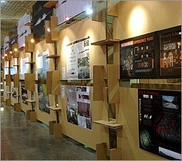 Shopping mall display cabinet